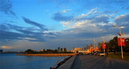 布布蹦迪视频（布布跳舞音乐）